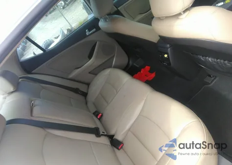 2015 Kia Optima Ex z USA, uszkodzony, nr VIN 5XXGN4A79FG467816